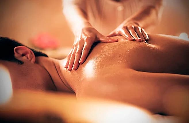 Massagem Relaxante Masculina no Spa Homem